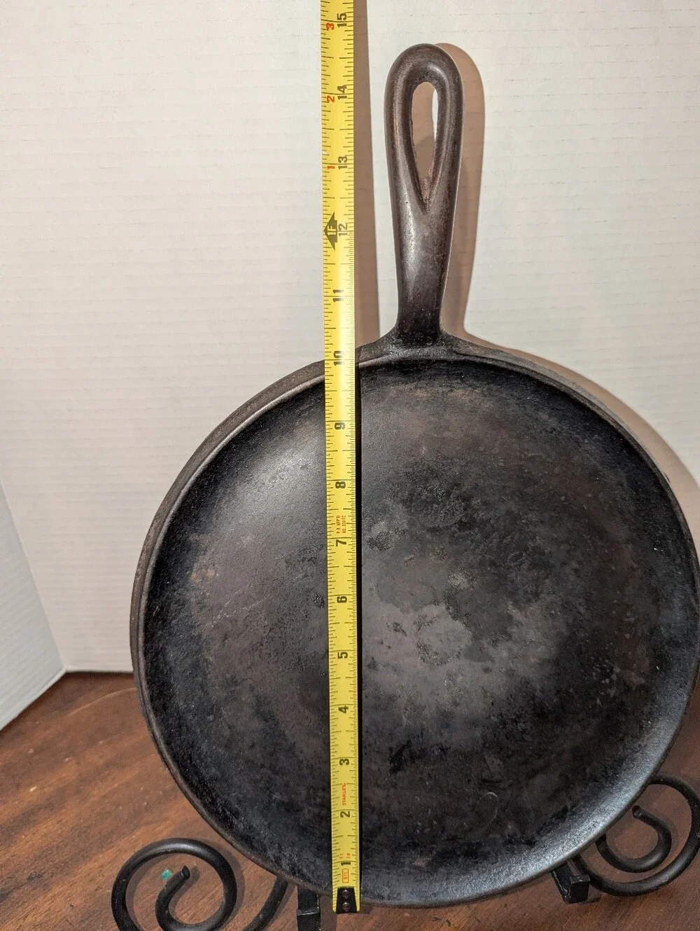 Vintage Wagner Ware Sidney -O- #9 Round Cast Iron Griddle